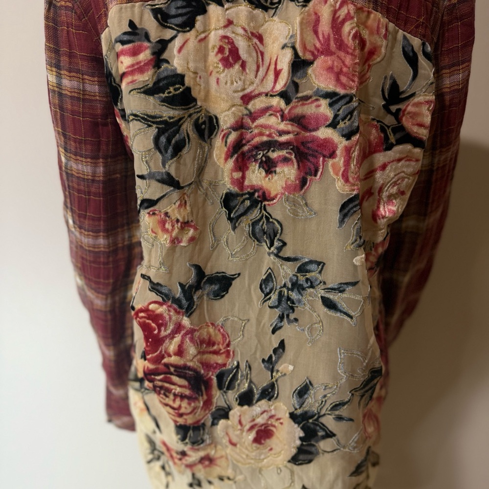 Aratta Silent Journey Heart Breaker Gauzy Plaid & Roses Burnout Shirt Size Med - Picture 6 of 11